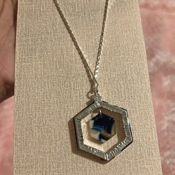 🌸 Bijoux bar necklace - Picture 5 of 5